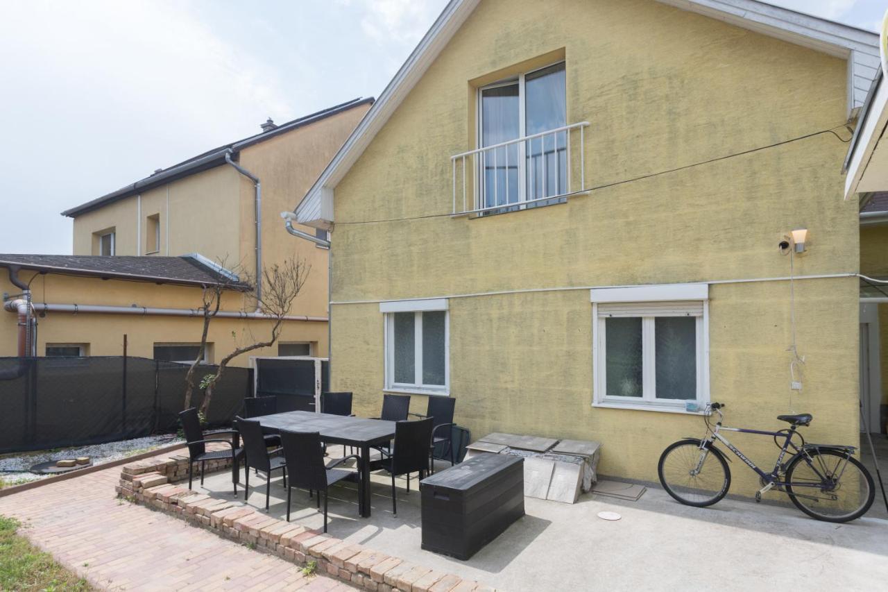 Hi-Bp Garden City Batsanyi Apartment 3 Rooms, Apartment Upstairs Near The City Train With Free Parking Budapest Exterior photo