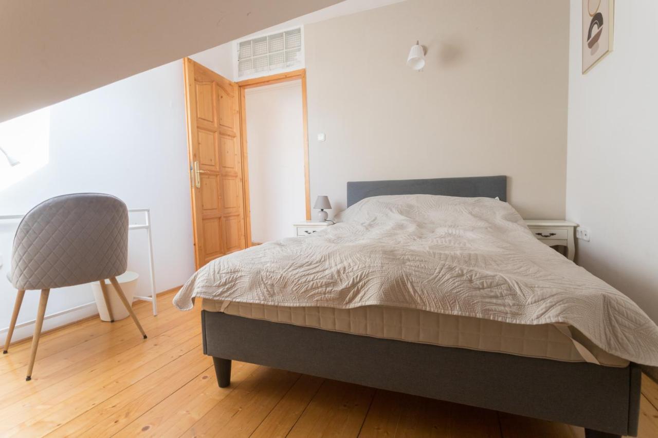 Hi-Bp Garden City Batsanyi Apartment 3 Rooms, Apartment Upstairs Near The City Train With Free Parking Budapest Exterior photo